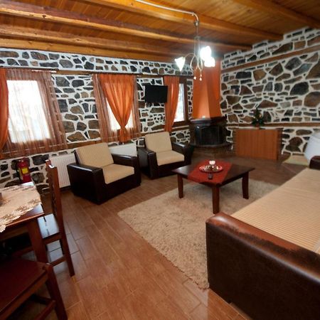 Traditional Guesthouse Siantsis Palaiós Ájos Athanásios Eksteriør bilde