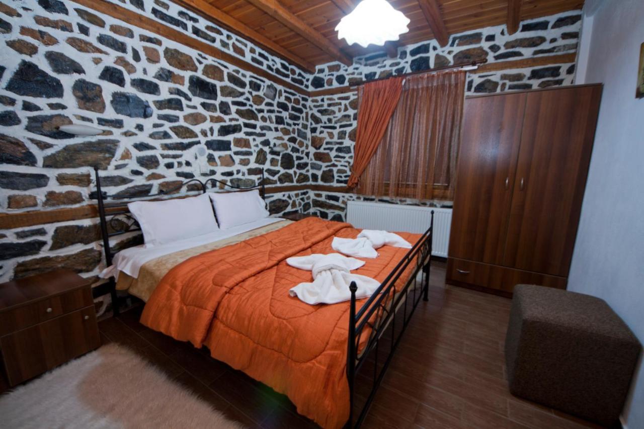 Traditional Guesthouse Siantsis Palaiós Ájos Athanásios Eksteriør bilde