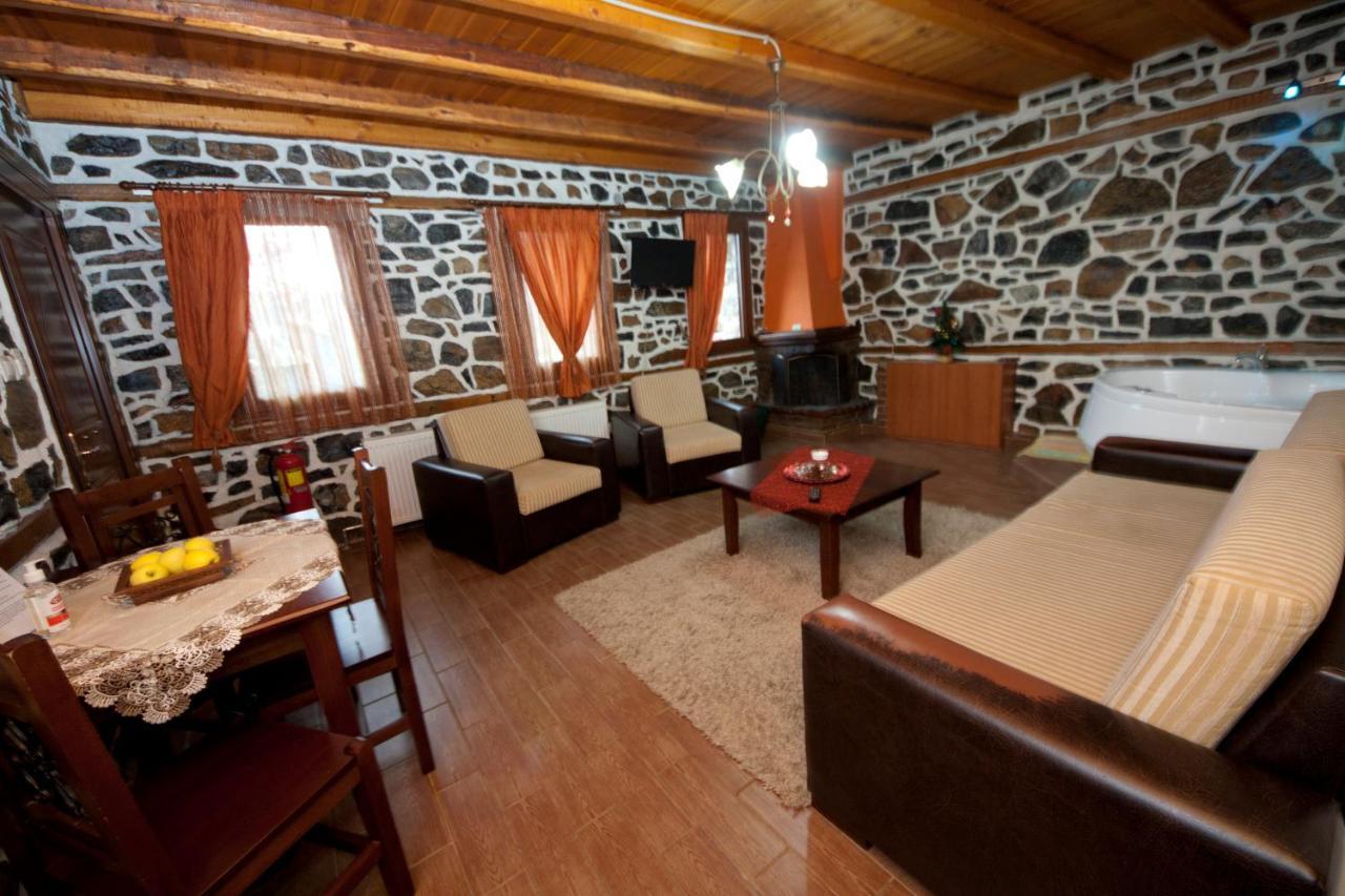 Traditional Guesthouse Siantsis Palaiós Ájos Athanásios Eksteriør bilde