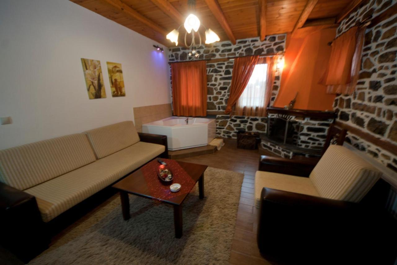 Traditional Guesthouse Siantsis Palaiós Ájos Athanásios Eksteriør bilde