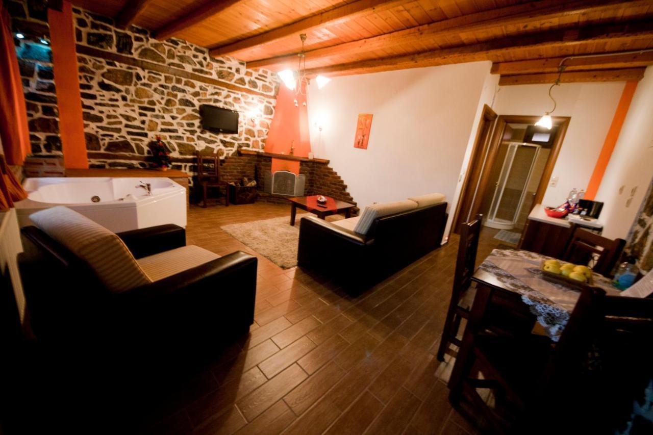 Traditional Guesthouse Siantsis Palaiós Ájos Athanásios Eksteriør bilde
